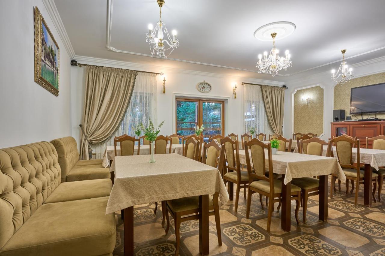 Tsaryna Sadyba 야블루니츠야 외부 사진
